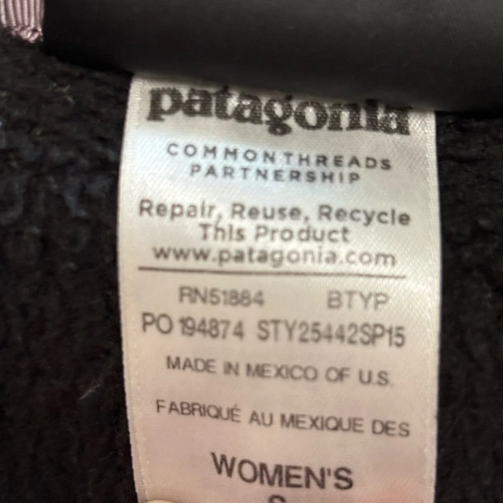 Patagonia Re-tool Snap-T pullover Black Fleece with Purple Trim, flawed‎ SZ S